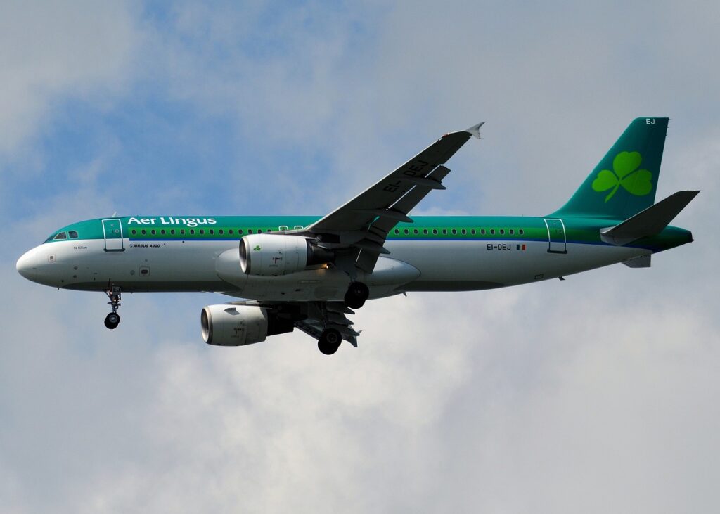 aer lingus, plane, airplane-2123989.jpg